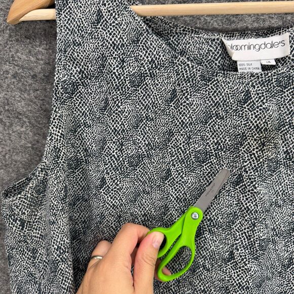 Bloomingdale's Blouse Women 14 Gray Geometric Silk Sleeveless Wide Strap Casual - Picture 7 of 8